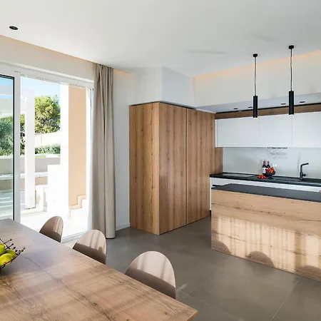 Castalia * Custonaci